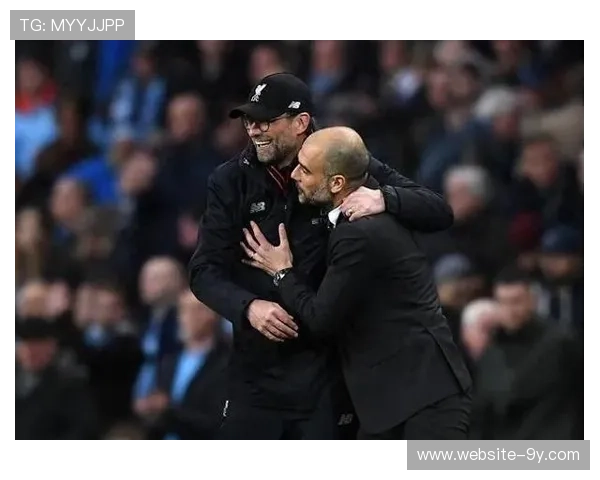 克洛普重返安菲尔德观战,与萨拉赫互动引球迷感慨