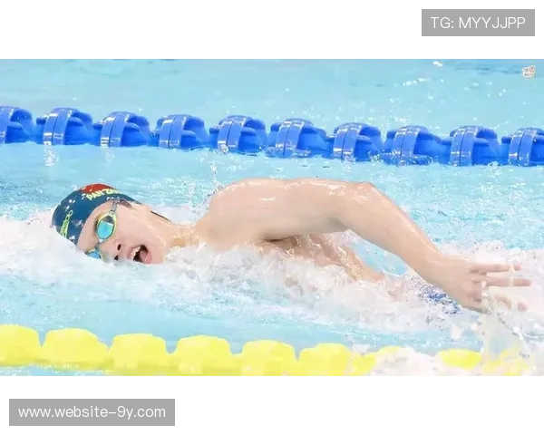 十五运会游泳项目首日，浙江队潘展乐男子100米自由泳轻松晋级。